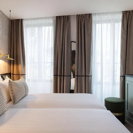 Grand Coeur Latin 4* Париж