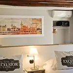 Отель Grand Coeur Latin 4*