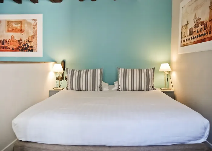 Grand Coeur Latin Hotell Paris