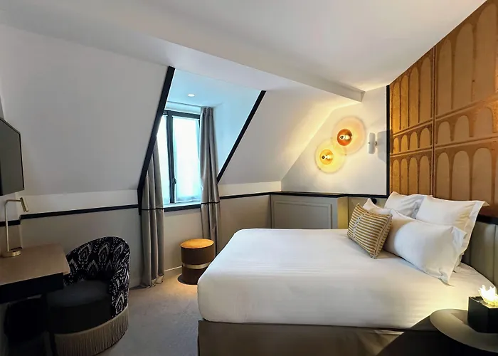 Hotell Grand Coeur Latin Paris